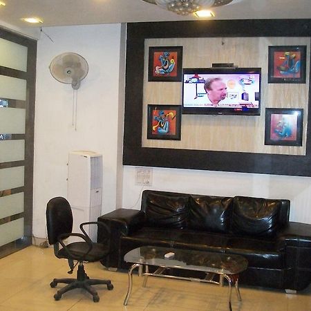 Hotel Milan Continental Delhi  Bagian luar foto