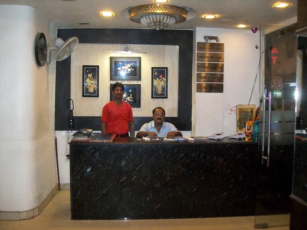 Hotel Milan Continental Delhi  Bagian luar foto