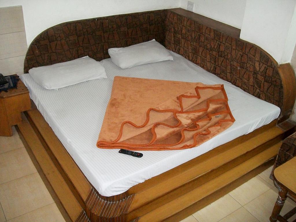 Hotel Milan Continental Delhi  Ruang foto